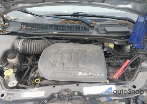 2012 Dodge Grand Caravan Sxt z USA, uszkodzony, nr VIN 2C4RDGCG4CR111576